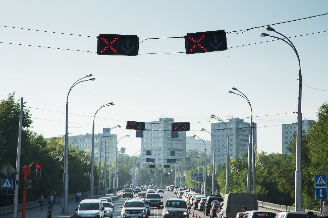 как себя вести на реверсивной полосе